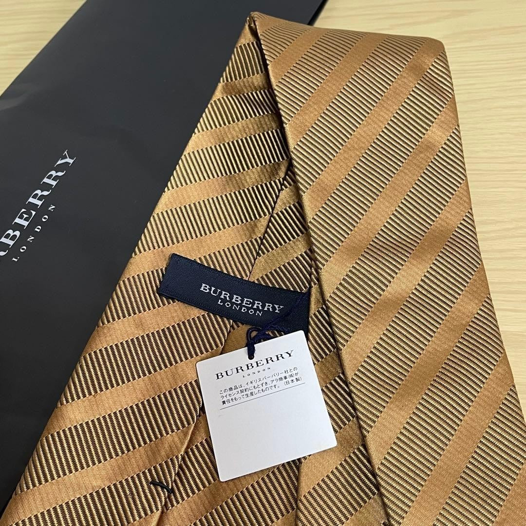 Burberry Tie Striped Border Glossy Elegant Gorgeous Fashionable USED NO BOX