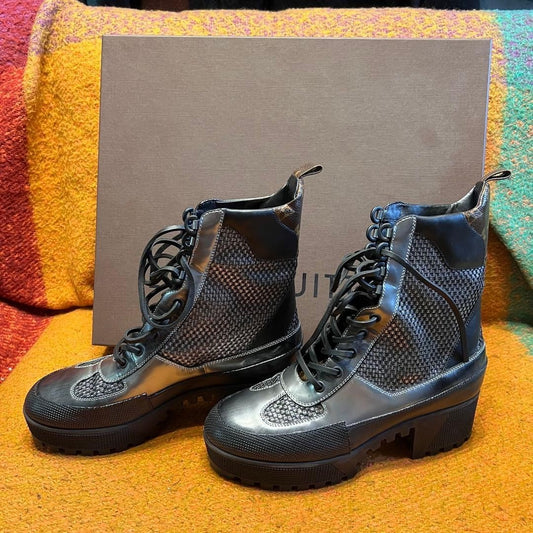 LOUIS VUITTON MA0166 Lauriate Lace up Ankle Boots 39 Black X Metallic silver