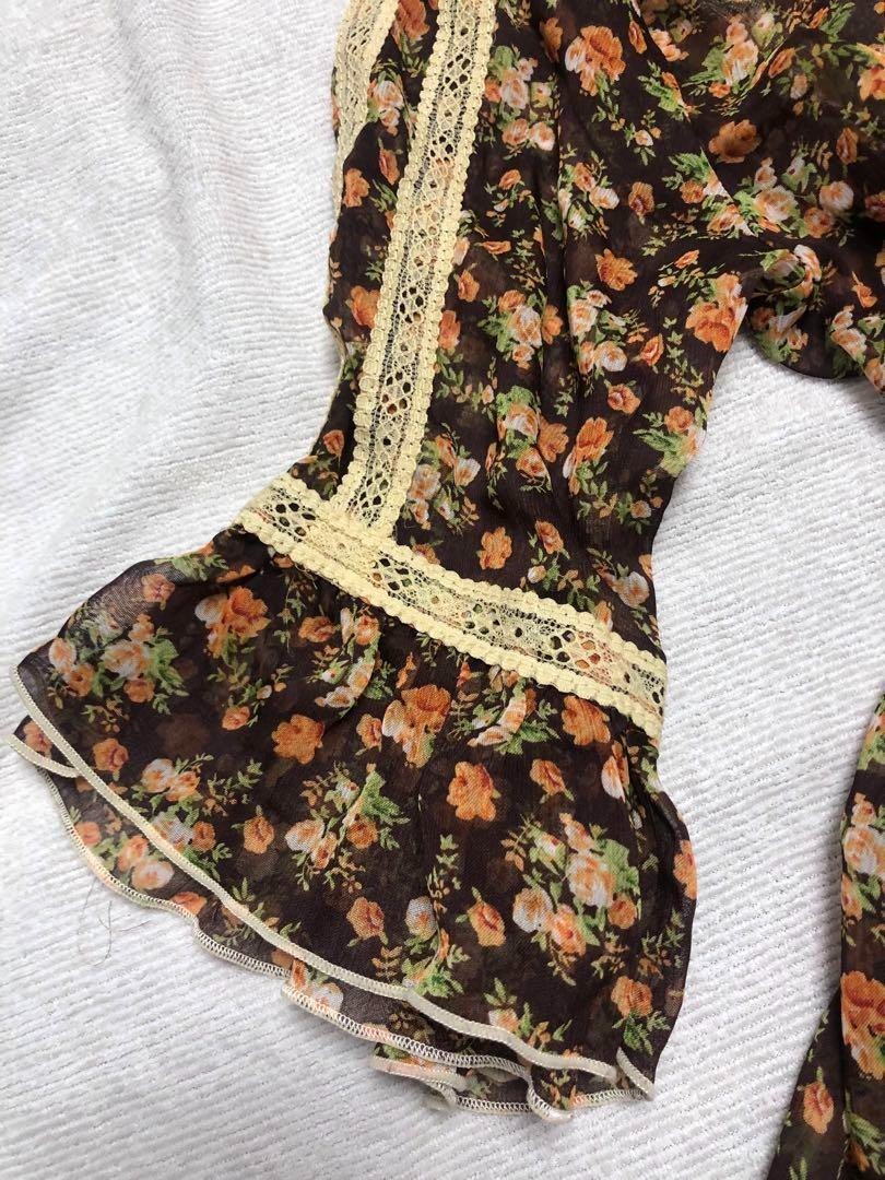 LIZ LISA doll Floral tunic Ruffle cardigan Lace Brown￼