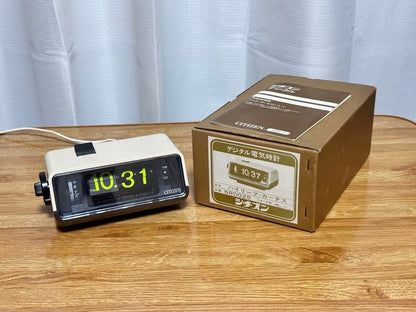 CITIZEN Hi-Leaf Curtis Flip Clock 5RD025 Beige/Brown Retro Alarm F/S US/UK/CA