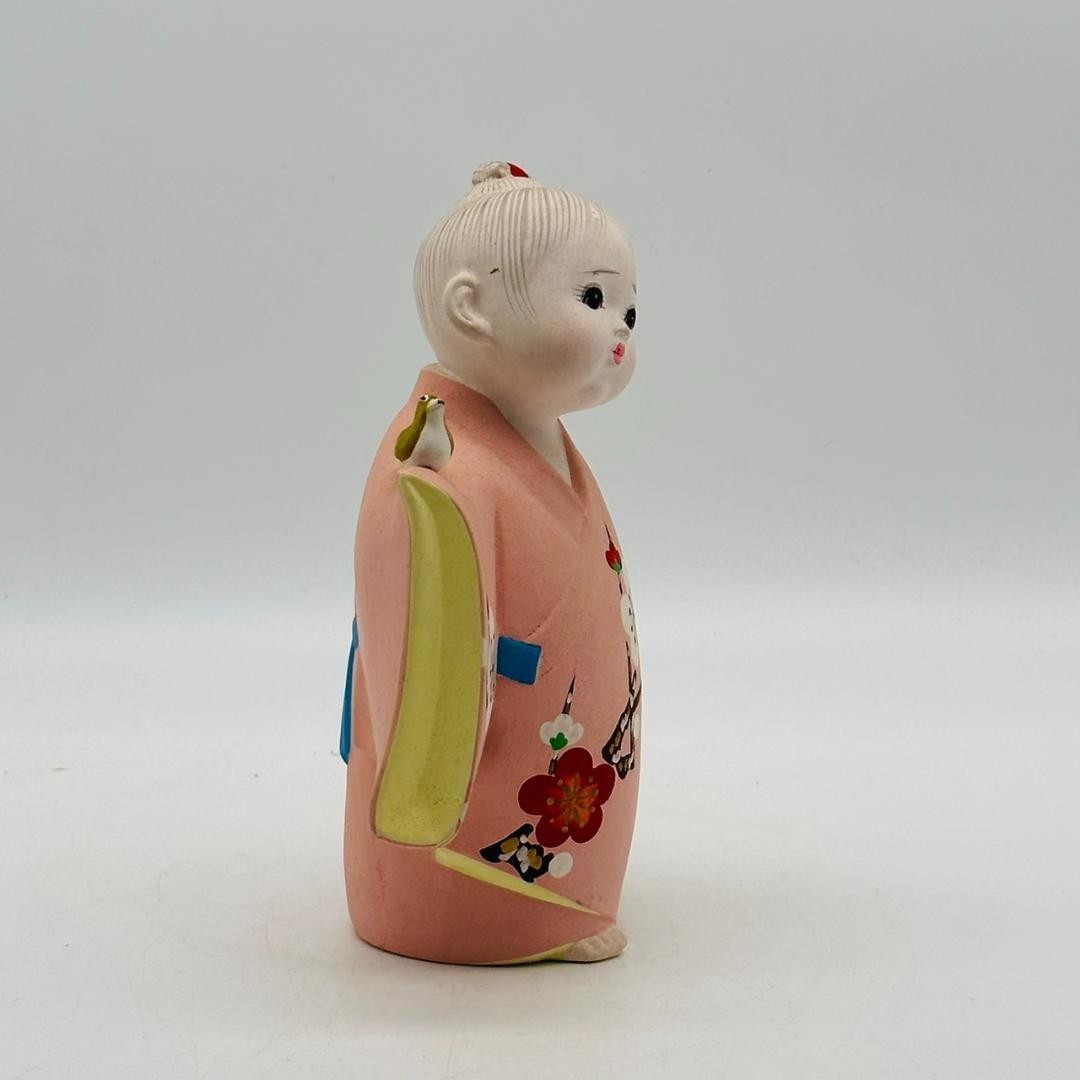 T Hakata Doll Japanese Traditional Crafts Kokeshi Uguisu Bird Kimono Girl