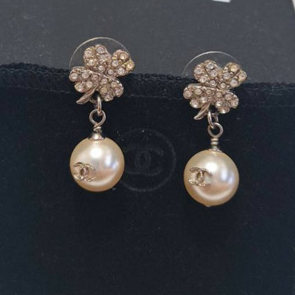 CHANEL CC Logos Rhinestone Pearl Clover Dangle Earrings Silver Tone 14B w/Box