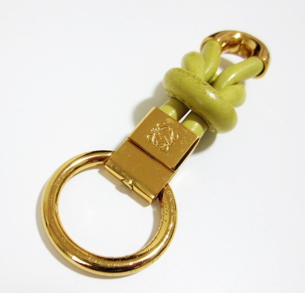 Authentic Loewe Twist Key Ring Anagram Keychain Bag Charm Yellow Leather Gold