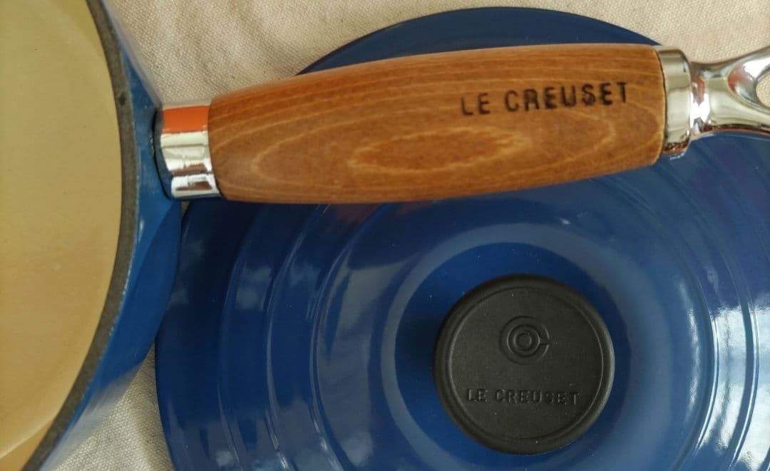 LE CREUSET 20cm Wood Handle Enameled Saucepan Blue Vintage Collectible Pot