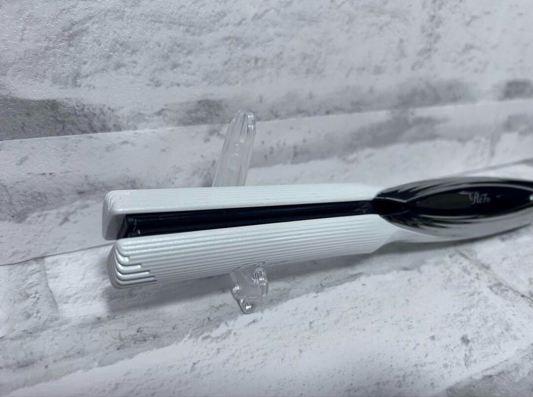 MTG Hairdressing ReFa Beautech Hair Straightener RE-AC02A Used