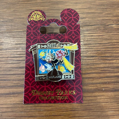 Disney Pin Badges Set Of 8