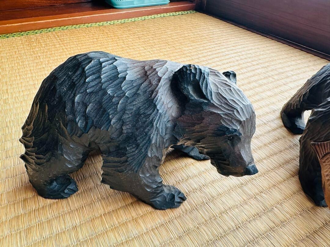 Set of two carved wooden bears