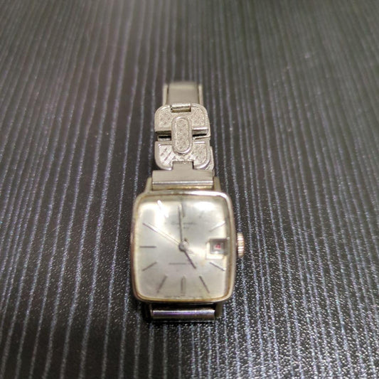 Showa Retro SEIKO Hand-Wound Watch Square Silver