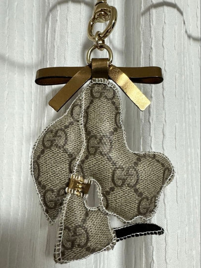 Gucci GG supreme Great Dane Dog w/ Gold Ribbon Bag Charm Key Ring Keychain