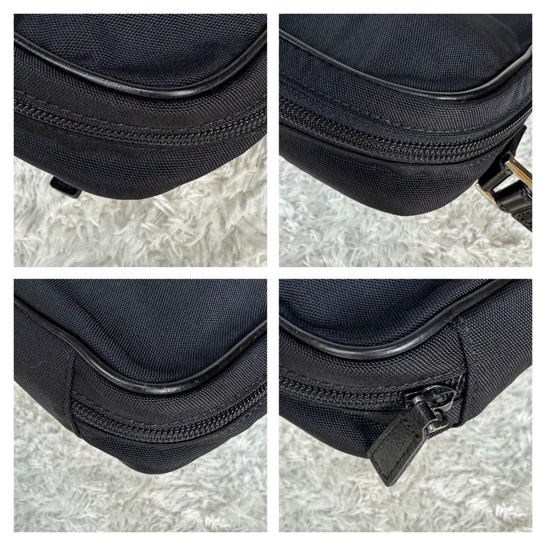 GUCCI Vintage Tom Ford Era Black Canvas Makeup Pouch Unisex Rare Authentic
