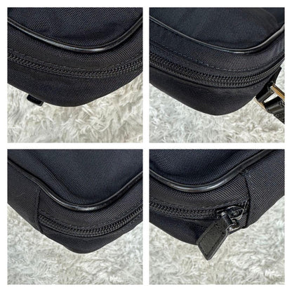 GUCCI Vintage Tom Ford Era Black Canvas Makeup Pouch Unisex Rare Authentic