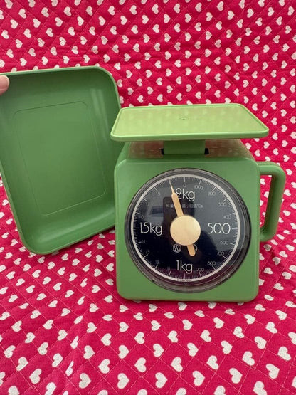 Showa Retro Analog Kitchen Scale, Green, 2kg, Sekisui