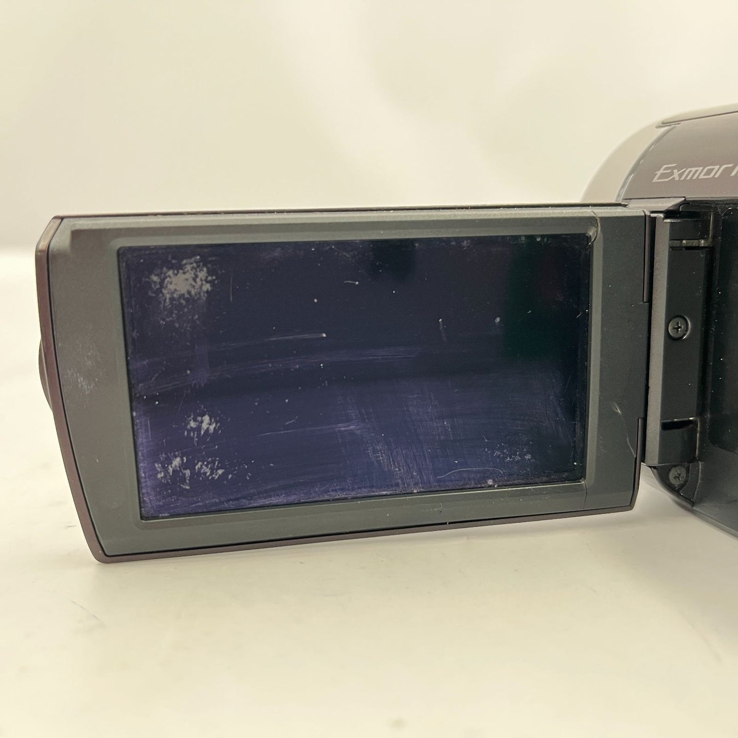 Used SONY HDR-CX370V digital video camera (not tested).