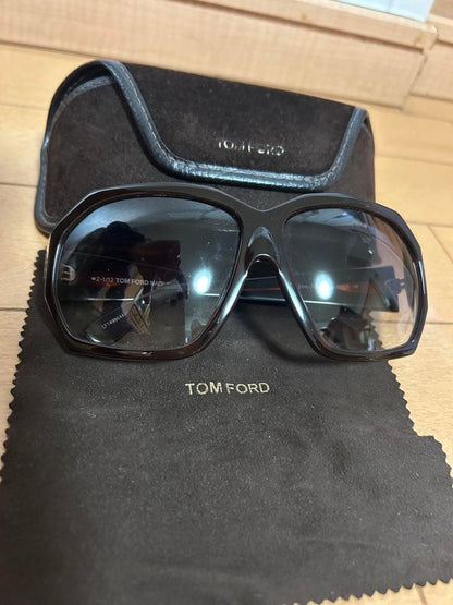 Tom Ford Sunglasses Stylish Women's Eyewear from Hawaii with Case and Cloth