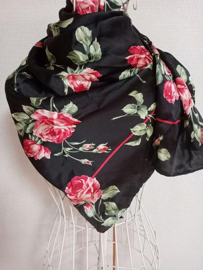 Ysl Yves Saint Laurent Silk 100 Large Scarf Rose Floral print 88x88cm Luxury