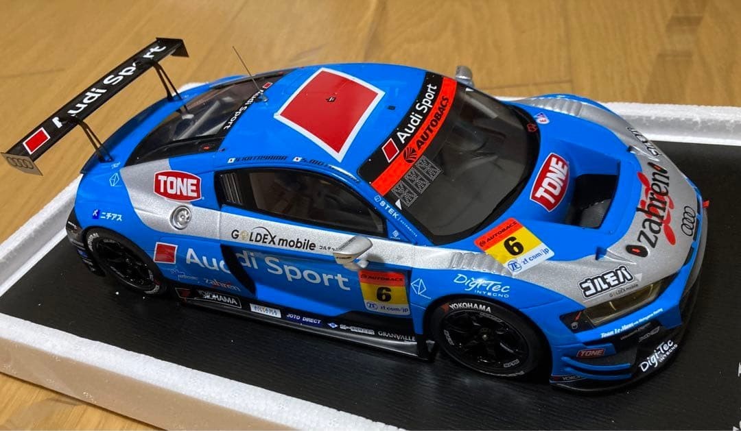 SPARK Audi R8 1/18 Super GT300 Model Car Scale Collectible Authentic Rare