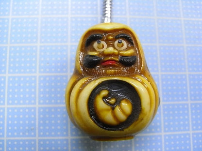 Showa Retro Bulging-Eyed Daruma Keychain