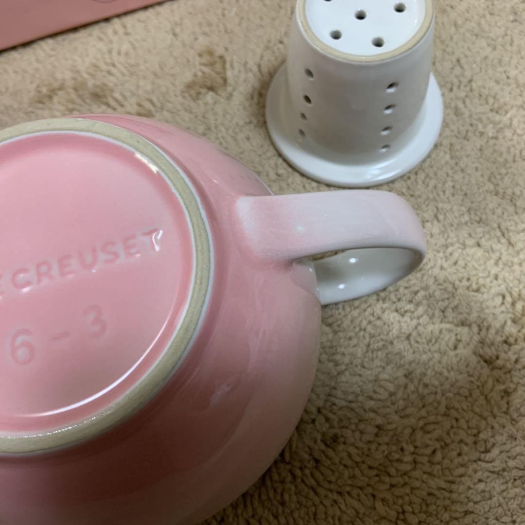 Le Creuset Small Flower Teapot with Infuser 22 oz 0.6L Powder Pink Stoneware