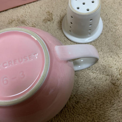 Le Creuset Small Flower Teapot with Infuser 22 oz 0.6L Powder Pink Stoneware