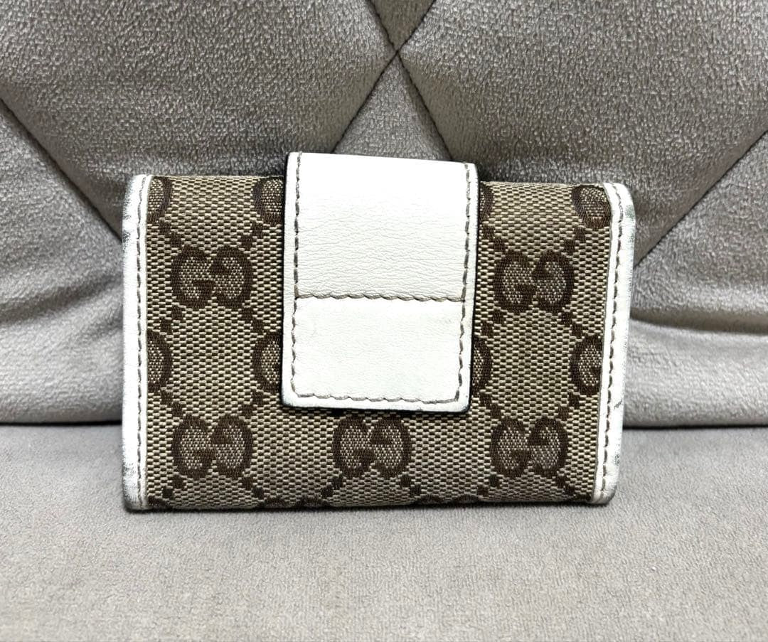 GUCCI Key Case 6 Consecutive GG Pattern White Heart Fashionable Used with box