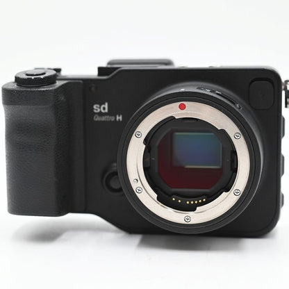 SIGMA sd Quattro H body Sigma mirrorless single-lens reflex camera