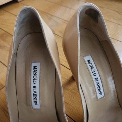Rare Manolo Blahnik Beige Pumps Heels Size 36 Elegant Design