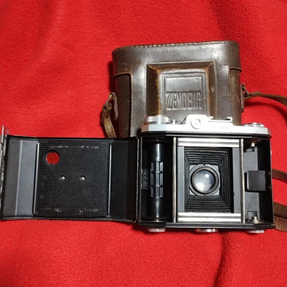 Bellows Camera Film Camera Manufactured around 1951 Display Antique