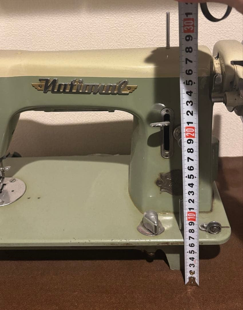 [For display] Retro sewing machine National