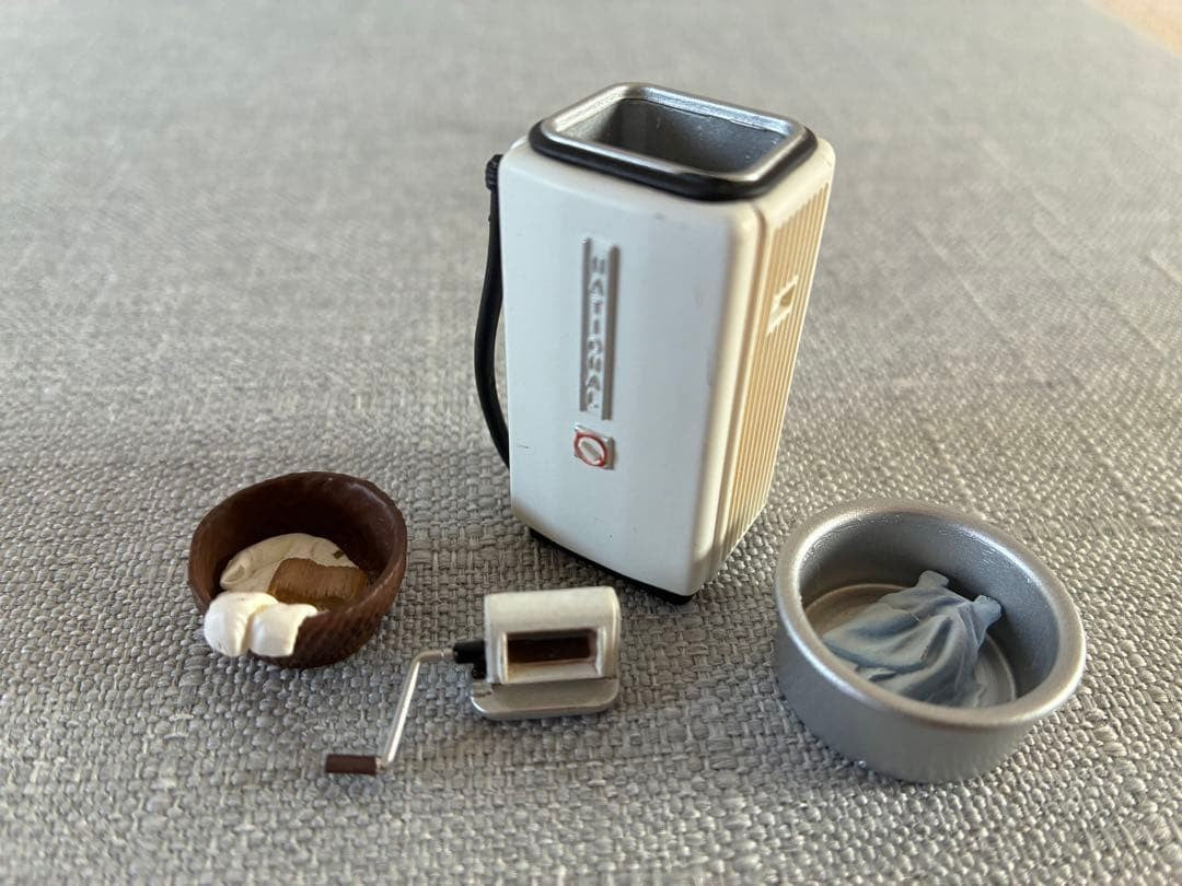 Nostalgic Home Appliances Miniature Set: Showa Retro
