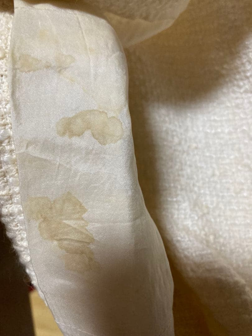 USED CHANEL TWEED SKIRT, SIZE 40, IVORY. ACCEPTABLE