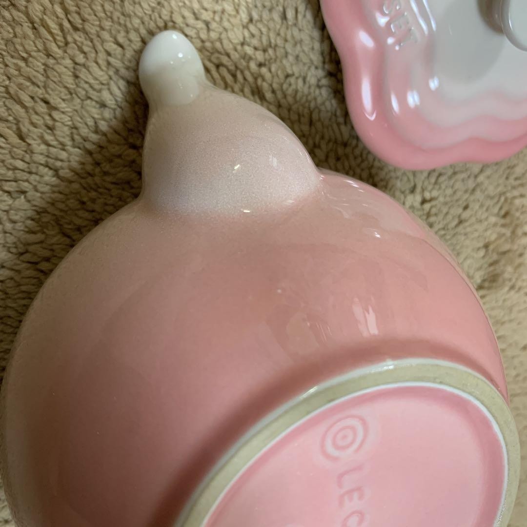 Le Creuset Small Flower Teapot with Infuser 22 oz 0.6L Powder Pink Stoneware