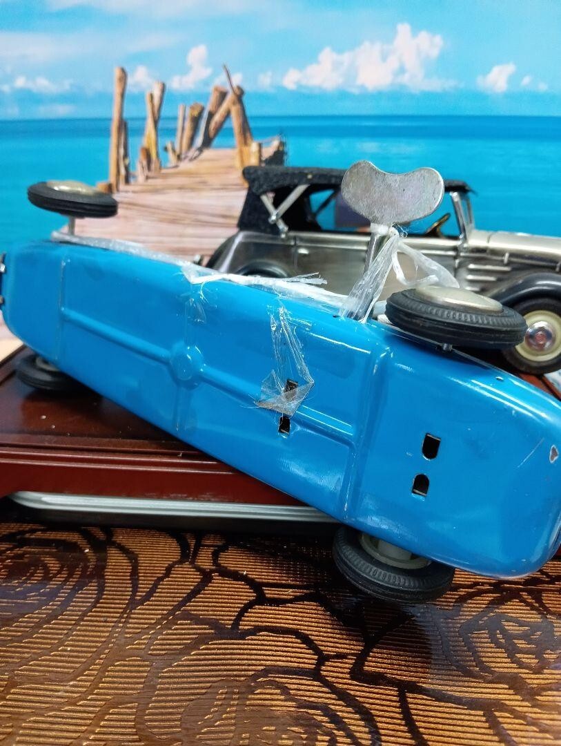 Custom specs Showa retro nostalgic original kewpie face tin car