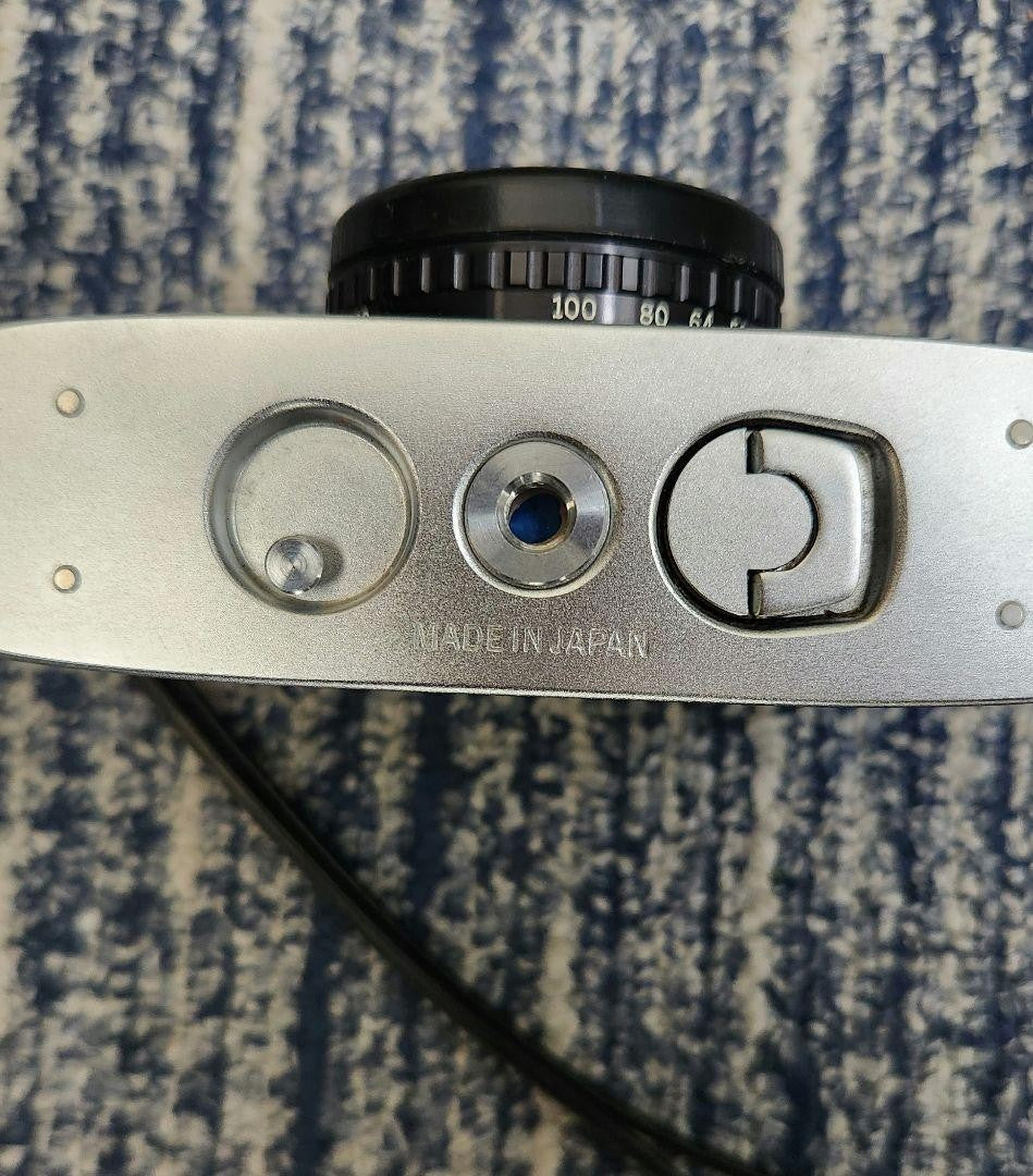 OLYMPUS PEN EE Compact Film Camera