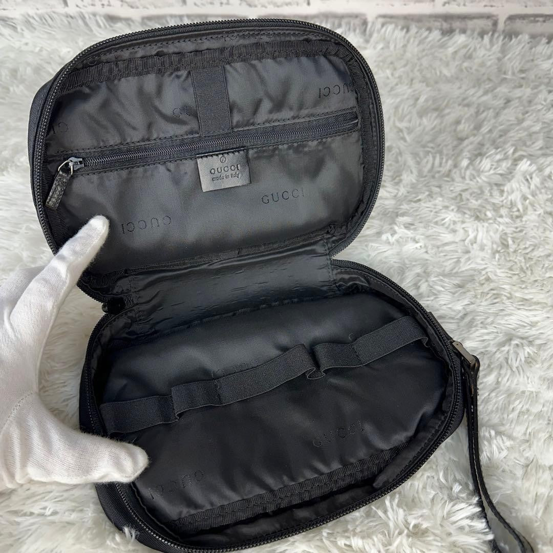 GUCCI Vintage Tom Ford Era Black Canvas Makeup Pouch Unisex Rare Authentic