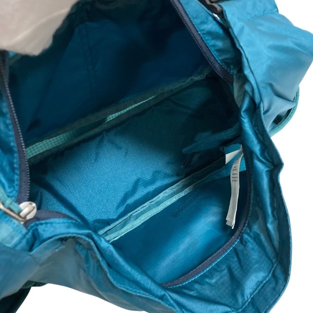 Patagonia Lightweight Travel Courier Shoulder Bag 48813 Green Unisex Women USED