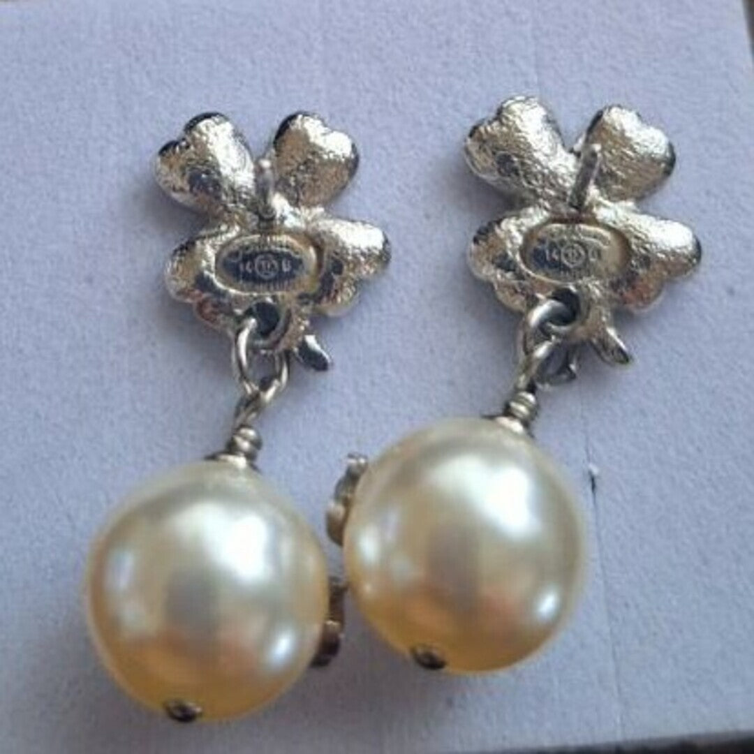 CHANEL CC Logos Rhinestone Pearl Clover Dangle Earrings Silver Tone 14B w/Box