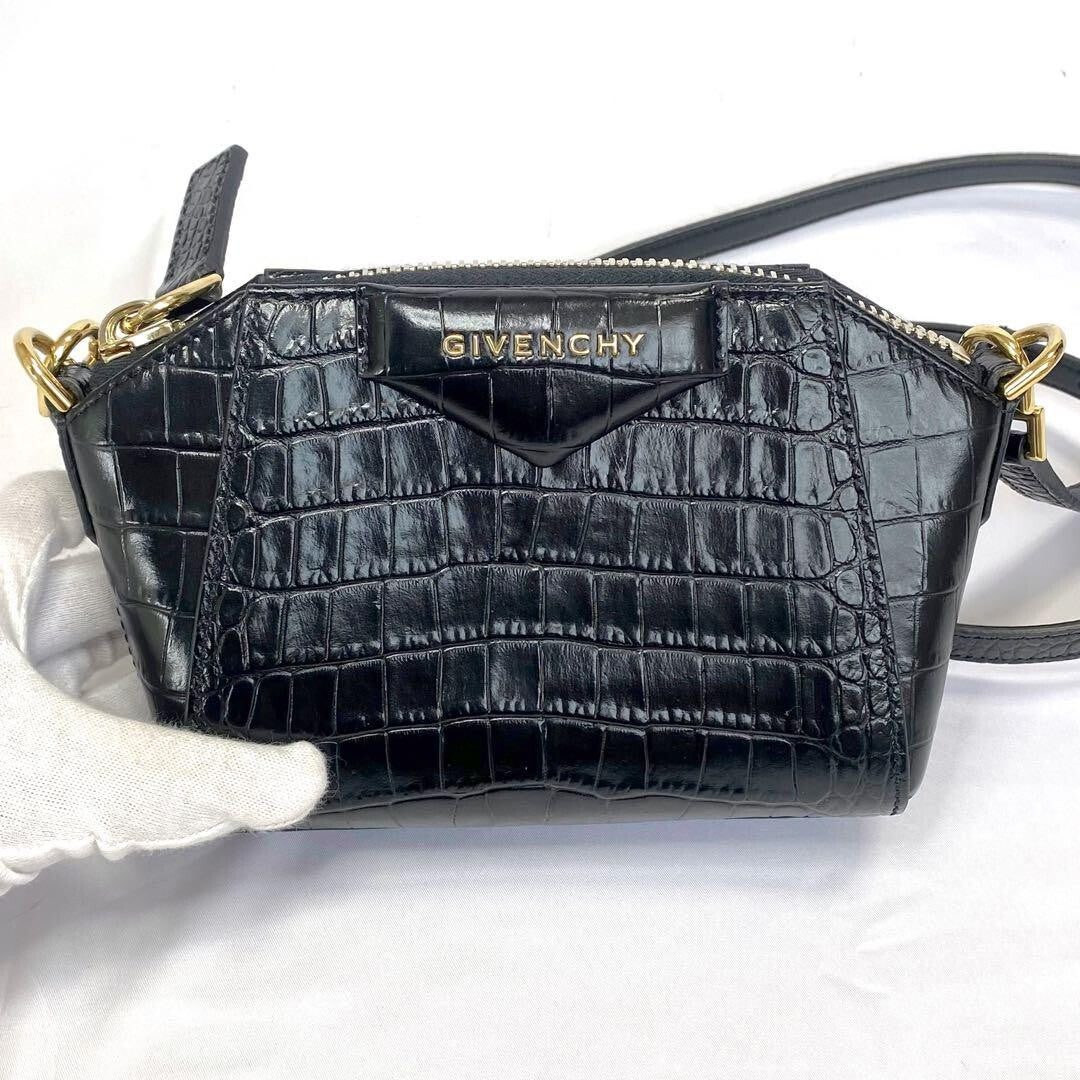 GIVENCHY Antigona Nano Mini shoulder Bag Black Leather Gold Hardware Used