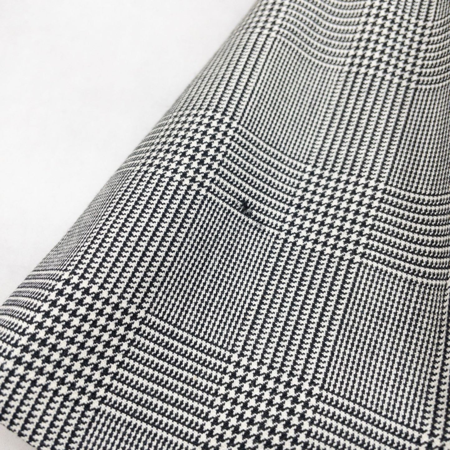 Christian Dior Galliano Houndstooth Plaid Wool Pleated Mini Skirt FR40 Archive