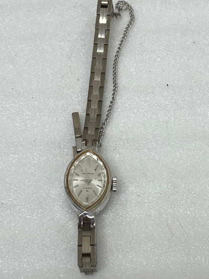 SEIKO 21 Jewels Hand-Wound Ladies Watch - Working Condition