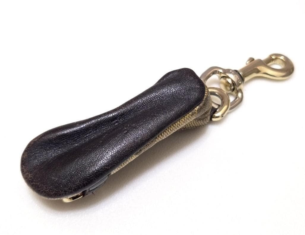 GUCCI GG Leather Strap Shoes Key Holder Rare Bag charm Fashion Accessories F169