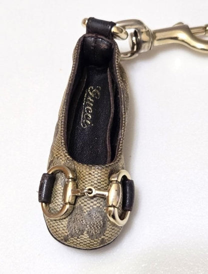 GUCCI GG Leather Strap Shoes Key Holder Rare Bag charm Fashion Accessories F169