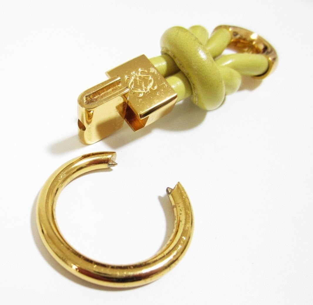 Authentic Loewe Twist Key Ring Anagram Keychain Bag Charm Yellow Leather Gold