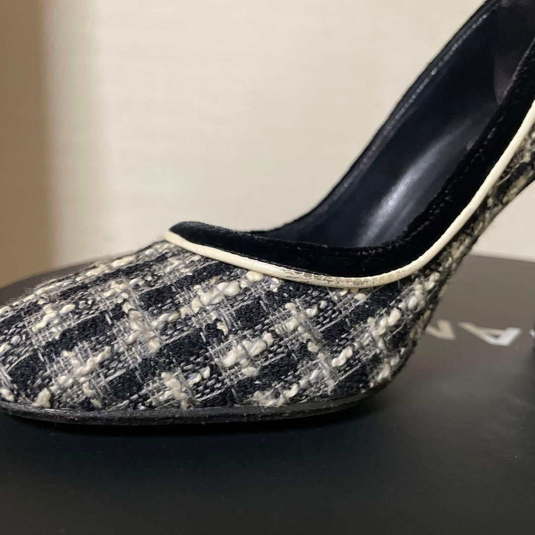 CHANEL Shoes Pumps Heel EU 36 US 6 Tweed Black White Authentic