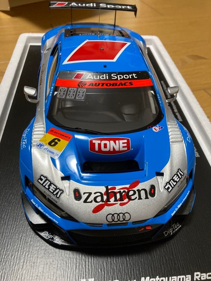SPARK Audi R8 1/18 Super GT300 Model Car Scale Collectible Authentic Rare