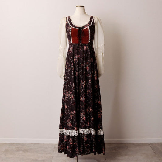 Vintage 1970'S Gunne Sax Jessica floral maxi dress with lace-up detailing an...