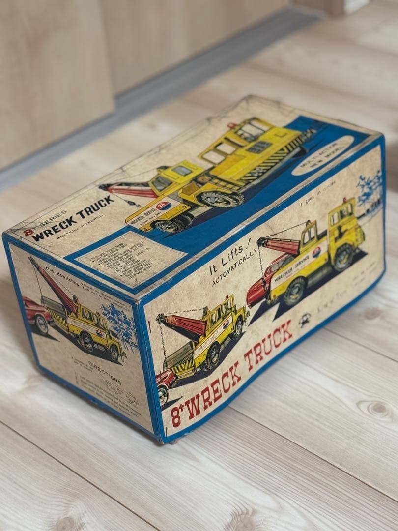 Bandai Wrecker Truck 8 SERIES WRECK TRUCK Battery-Operated with Box
