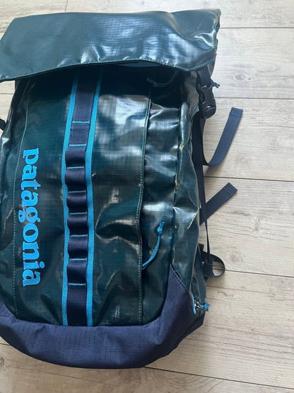 Patagonia Black Hole Pack 32L Backpack Deep Green Travel Waterproof 2016 Used