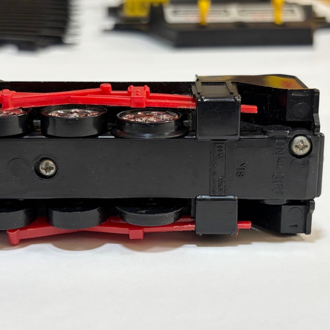 Tomy D51 101 Locomotive Rail Set Toy Train Ready to Use Vintage Gem