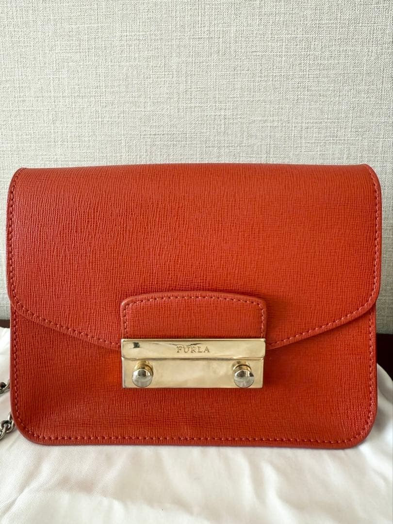 Auth FURLA Metropolis Red Leather Shoulder Bag