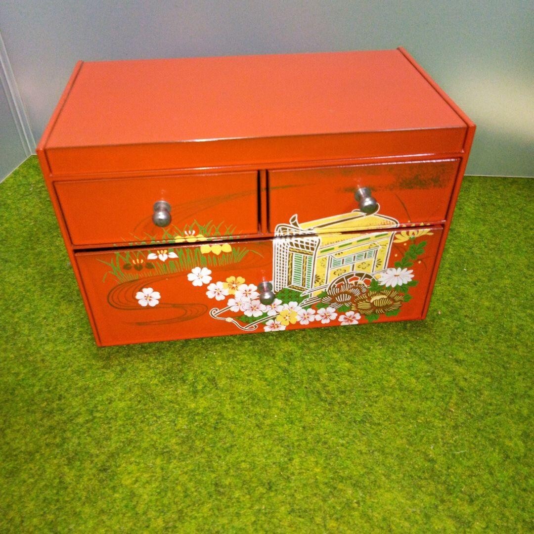 Showa retro make-up box with mirror